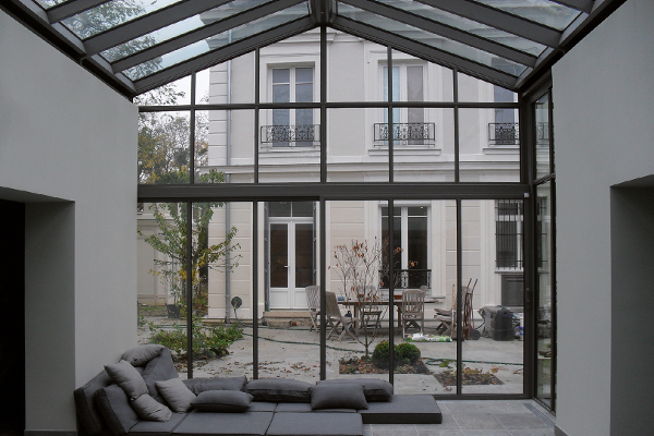 CalorGlass® : le vitrage chauffant conçu par Riou Glass est capable de se substituer à tous les autres modes de chauffage existants ©Riou Glass