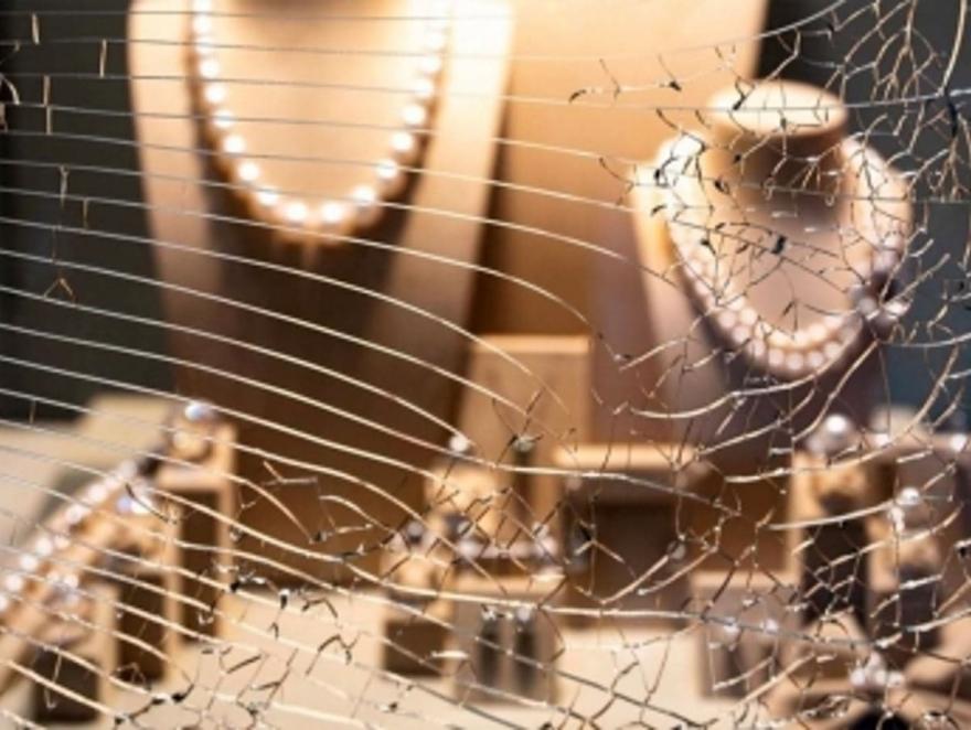 L'Union Française des Miroitiers mobilisée sur les enjeux de sécurité des vitrines